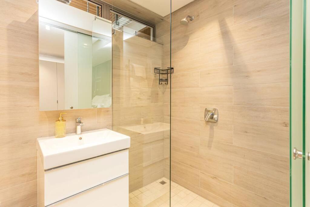 Luxury 1 Bed In Spectacular Location *