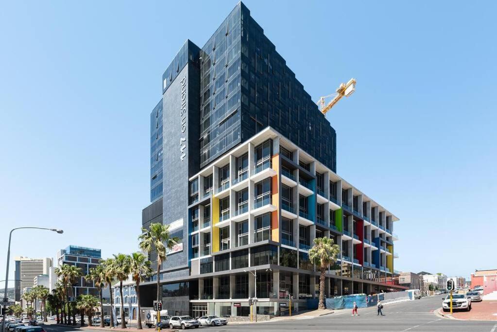 Apartment Luxury 1 Bed In Spectacular Location *
